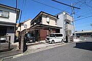 日々の生活に欠かせないスーパー・ドラッグストアが徒歩10分圏内と近く、周辺環境が充実した立地になります！