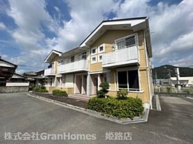 ドルチェ・ラッフィナート  ｜ 兵庫県たつの市龍野町中村157-12（賃貸アパート1R・1階・35.98㎡） その1