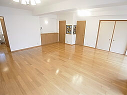 アーク松戸本町 601 6階2LDKのリビング/ダイニング