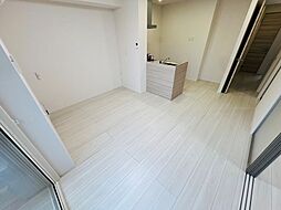 オルメル 105 1階2LDKのリビング/ダイニング