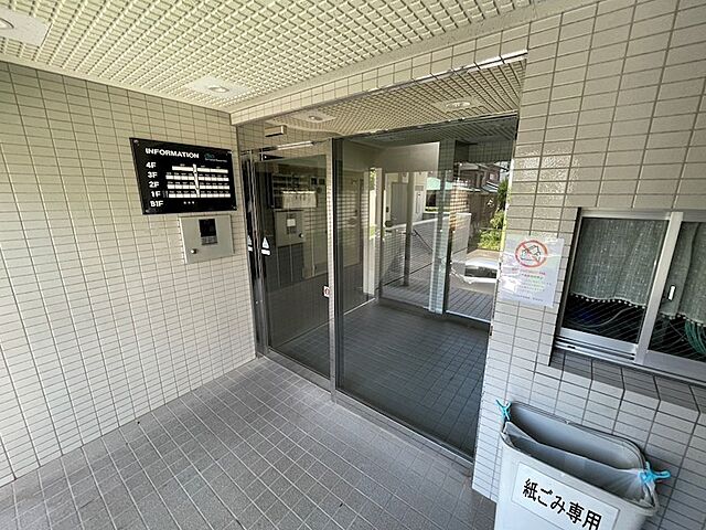 エントランス