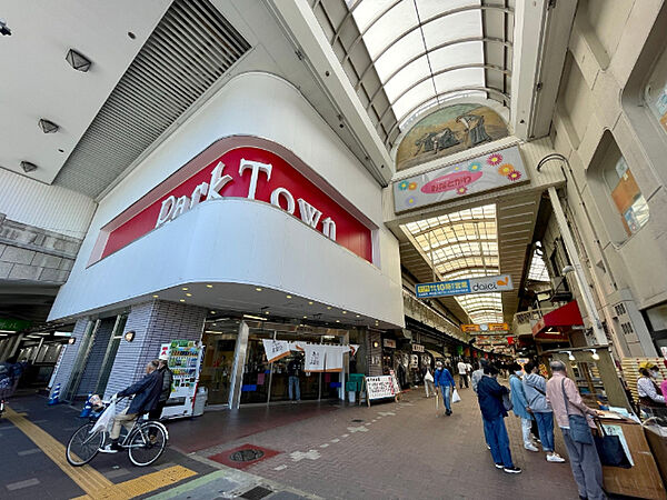 ショッピング施設「神戸パークタウンまで1222m」