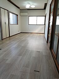 居間