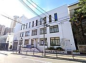 図書館「聖ミカエル声の英語図書館まで0m」