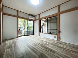 居間