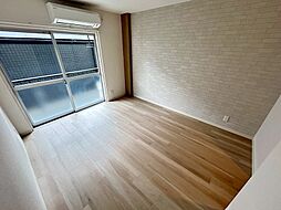 apartment SHIRO 302 3階1Kのリビング/ダイニング