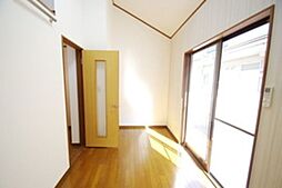 アイランドA 202 2階1Kのリビング/ダイニング