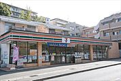 セブンイレブン川崎西生田店 326m