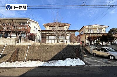 外観：個性あふれる住まいを実現「建築条件なし」