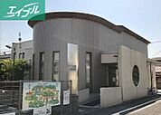 川村医院 303m