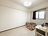 室内：室内