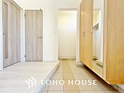 ダウンライトを使用しお洒落に演出。帰りたくなる家をテーマに設計。いつも「人」と「家」の間に・・・。