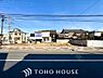 外観：年を重ねても・・・、いつの時代になっても・・・、輝き続ける住まいをお届けします。数年後、あるいは数十年後に「この家で良かったね」と、家族の笑顔が自然とこぼれる、そんな愛着と誇りに満ちた場所を目指して。