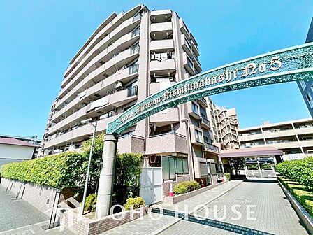 建物の居住性に拘った邸宅は「落ち着き」と「安らぎ」と「快適」を実現してくれます。