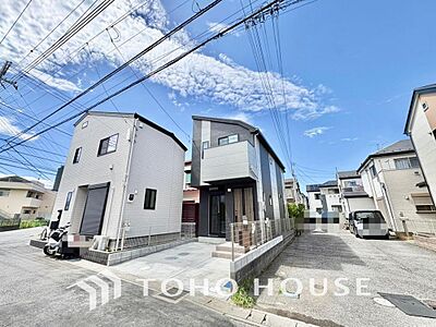 外観:新築戸建でなければ体感できないひとときをご体感頂けるはずです。是非一度、現地でお確かめ頂きたいです。真新しい住まいが放つ独特の心地よさや、写真では伝わりきらない圧倒的な開放感を五感で体感してください。 外観:新築戸建でなければ体感できないひとときをご体感頂けるはずです。是非一度、現地でお確かめ頂きたいです。真新しい住まいが放つ独特の心地よさや、写真では伝わりきらない圧倒的な開放感を五感で体感してください。