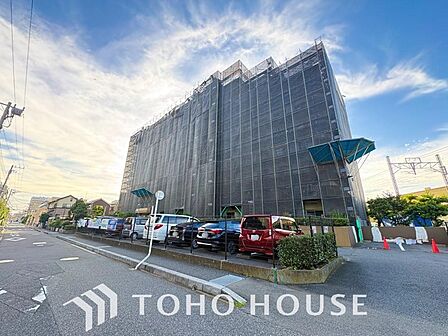 年を重ねても・・・、いつの時代になっても・・・、輝き続ける住まいをお届けします。数年後、あるいは数十年後に「この家で良かったね」と、家族の笑顔が自然とこぼれる、そんな愛着と誇りに満ちた場所を目指して。