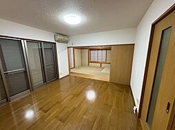 居間