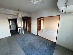 居間