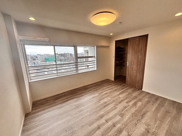 寝室 パレス三條 7階/-