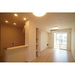 ホープフル豊岡 102 1階1LDKのリビング/ダイニング