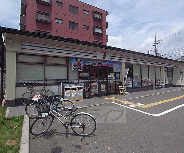 画像21:セブンイレブン京都太秦安井店まで325m 葛野大路通り沿いにございます