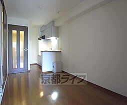 グラン・リヴィエール西京極 210 2階2LDKのリビング/ダイニング