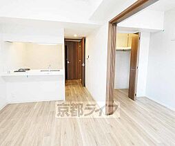 京都市営烏丸線 十条駅 徒歩4分の賃貸マンション 6階1LDKのリビング/ダイニング