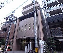 2 / 4