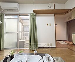 居間