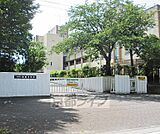 唐崎中学校まで1212m