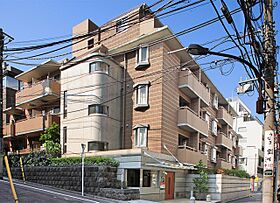 シュロス市ヶ谷  ｜ 東京都新宿区市谷田町２丁目41-6（賃貸マンション1R・2階・27.00㎡） その1