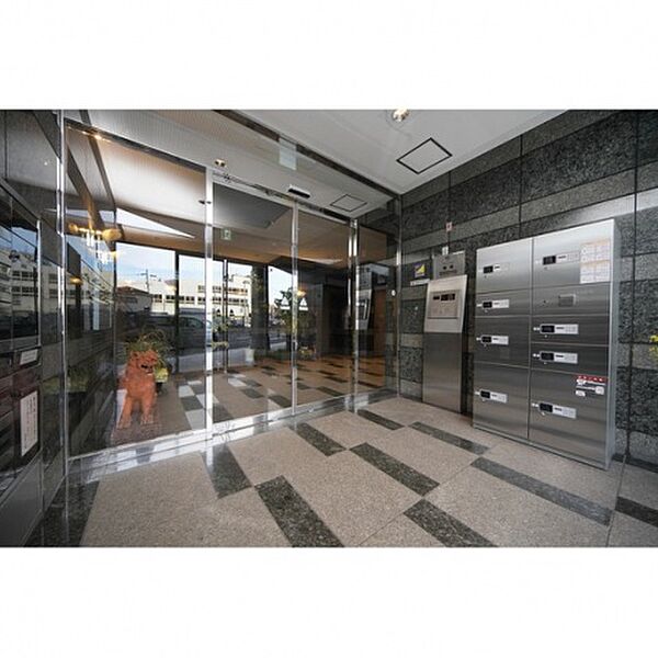 建物エントランス