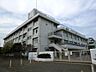 周辺：世田谷区立喜多見中学校（1190m）