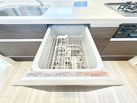 面倒なお片づけは食洗機にお任せ!家事の負担が減って、時間にも気持ちにもゆとりができます。