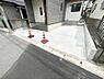 駐車場：生活に欠かせない駐車スペース。