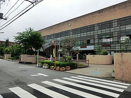 中学校 1200m 草加市立新田中学校