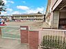 周辺：幼稚園・保育園 700m 湖北台幼稚園
