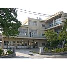 小学校「上田市立神川小学校まで2202ｍ」