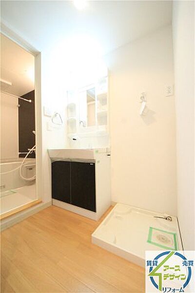 画像9:ゆったりとスペースのある洗面所