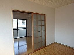 ロイヤルハウスみつみ 3階1DKのリビング/ダイニング