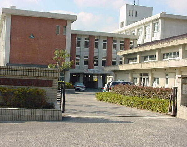 画像19:中学校「広島市立高取北中学校まで1940ｍ」