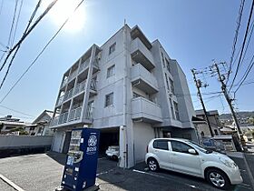 ベルパトリエ己斐中  ｜ 広島県広島市西区己斐中1丁目（賃貸マンション1R・3階・16.00㎡） その1