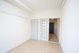 ジョイフリー皆賀 3階1DKのリビング/ダイニング