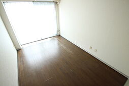 サンライズ八幡 3階ワンルームのリビング/ダイニング