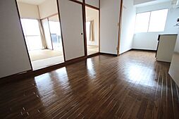 居間