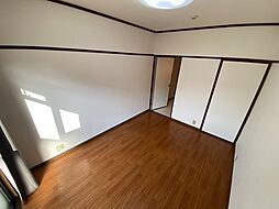 ロイヤルメゾン古江 4階1Kのリビング/ダイニング