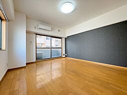 プロヴァンス十日市 6階1Kのリビング/ダイニング