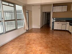 重岡ビル 5階2LDKのリビング/ダイニング