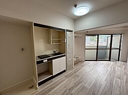 アクアコート廿日市 7階ワンルームのリビング/ダイニング