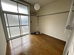 レオパレスflora 1階ワンルームのリビング/ダイニング